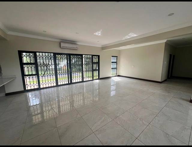 6 BEDROOM HOUSE FOR SALE IN HILTON GARDENS